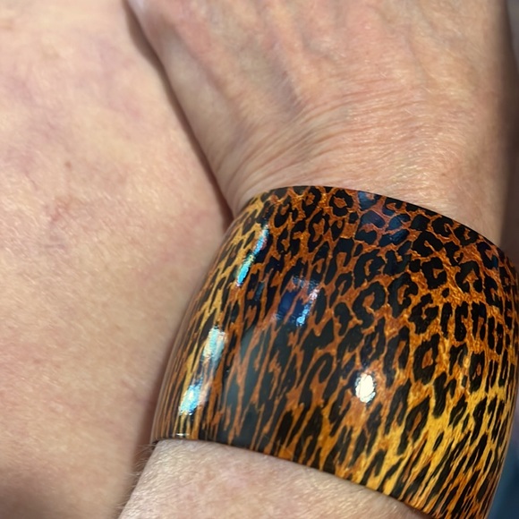 Joan Rivers Leopard cuff - Picture 5 of 6